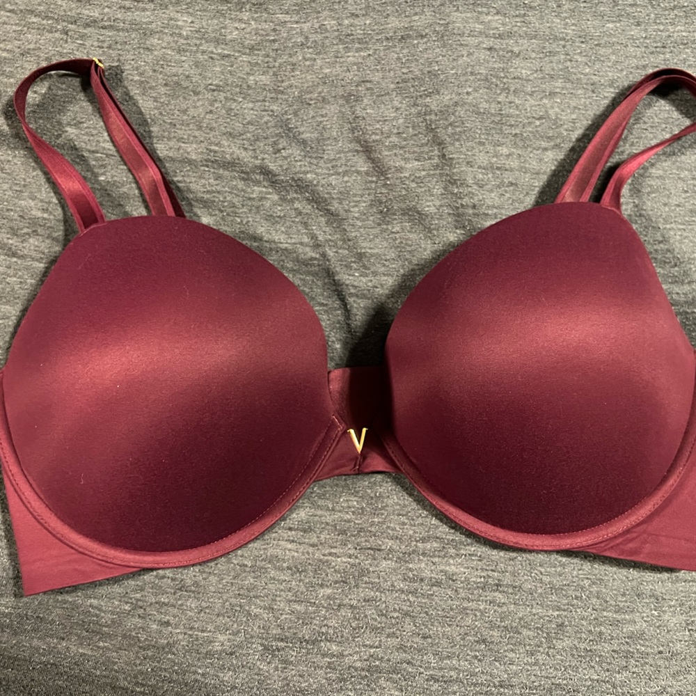 Victorias Secret Push Up Plunge Bra 40DD